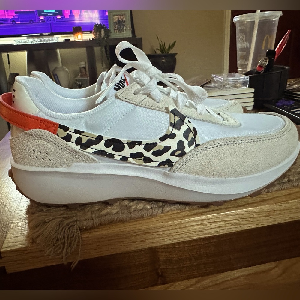Women’s Nike shoes